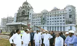 KCR to hold first meeting with ministers today at newly-inaugurated Secretariat